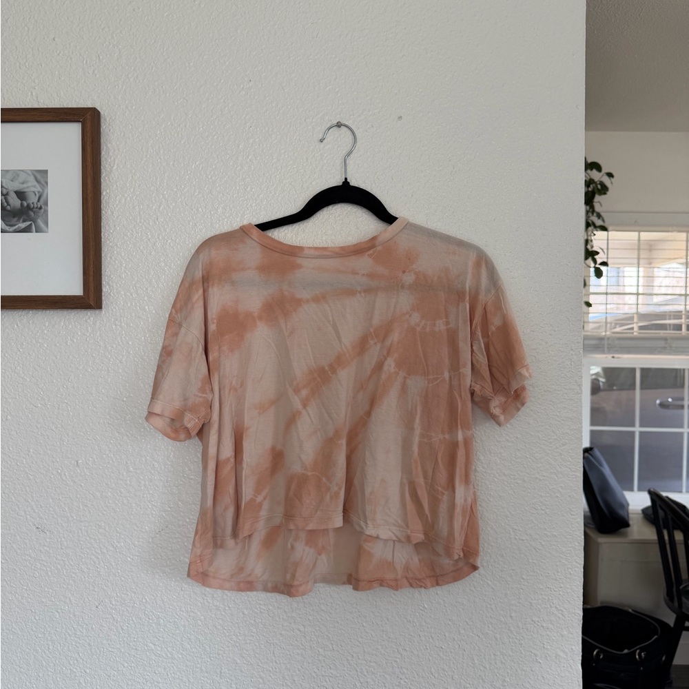Novella Royale Peach and Cream Tie-Dye Short Sleeve Top